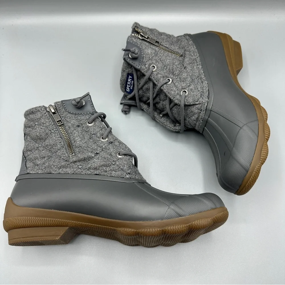 SPERRY Saltwater Rain Snow Boots Quilt Wool Blend Upper Size 8M Gray